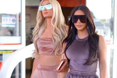 Paris Hilton khoe eo thon bên Kim Kardashian
