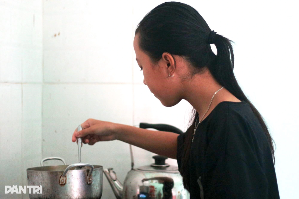 Chồng chết, người vợ mù nuôi hai con thơ trong cảnh khốn cùng - 2 Chồng chết, người vợ mù nuôi hai con thơ trong cảnh khốn cùng - 2