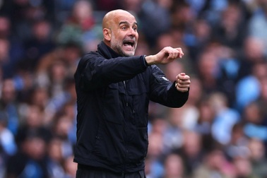 HLV Guardiola: "Đừng để VAR định đoạt số phận của Man City"