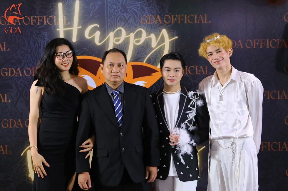 Người đàn ông bắt cướp bị bắn vỡ mặt: Từ cõi chết về xây cơ ngơi bạc tỷ - 16 Người đàn ông bắt cướp bị bắn vỡ mặt: Từ cõi chết về xây cơ ngơi bạc tỷ - 16