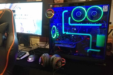 Asus kỉ niệm 10 năm thương hiệu ROG cho game thủ