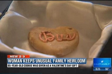 Chiếc bánh quy "sống" qua... hai thế kỷ