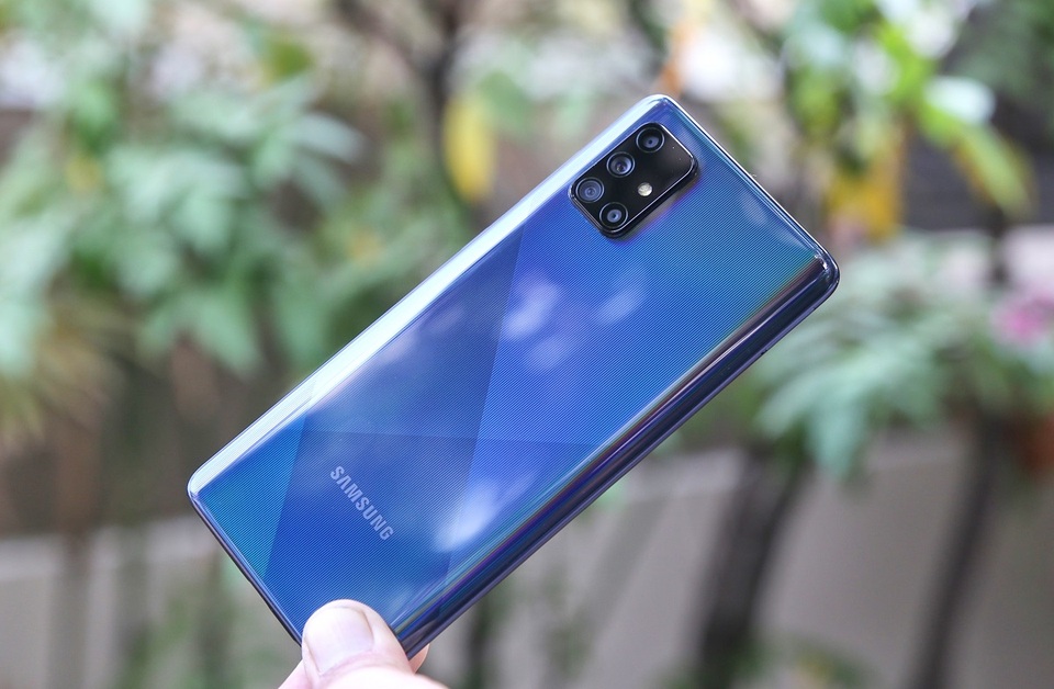 Galaxy A71 giá 9,99 triệu đồng, trả góp 0% duy nhất chỉ có tại Viettel Store - 3 Galaxy A71 giá 9,99 triệu đồng, trả góp 0% duy nhất chỉ có tại Viettel Store - 3