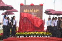 Thông xe cầu nghìn tỷ nối đôi bờ Trà Khúc