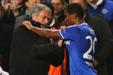 Samuel Eto’o “chê” Mourinho bị mất trí