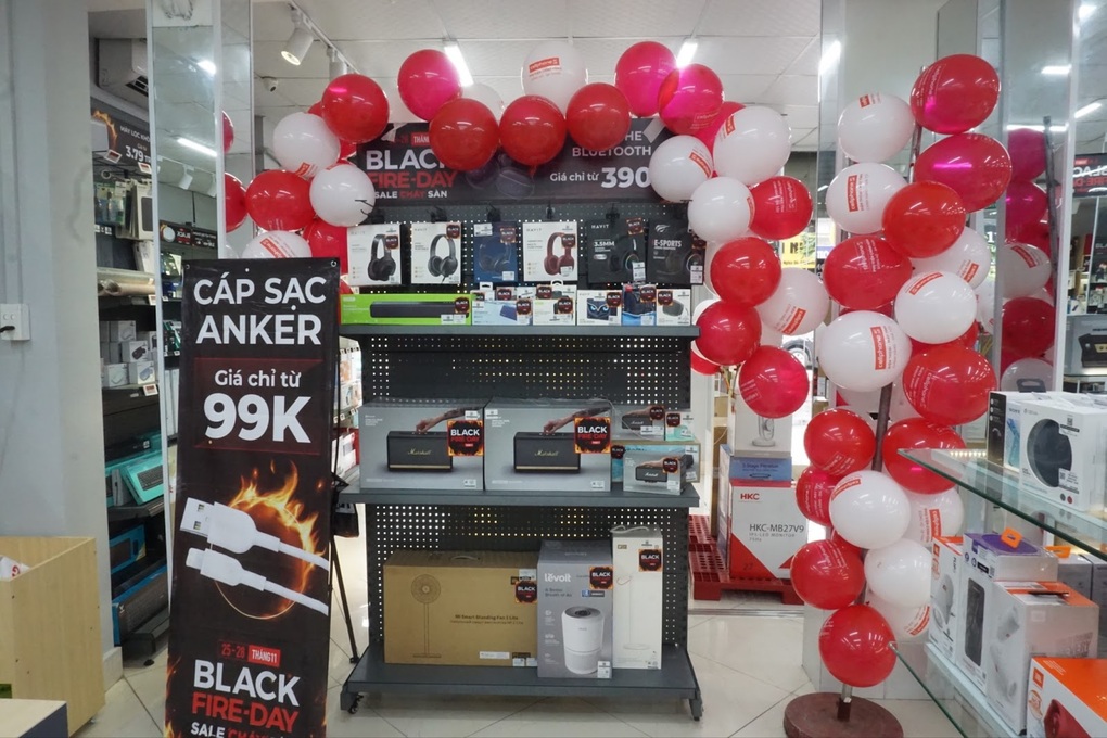 Black Friday: Dân đổ xô săn đồ công nghệ, iPhone 14 chỉ từ 22 triệu đồng - 5 Black Friday: Dân đổ xô săn đồ công nghệ, iPhone 14 chỉ từ 22 triệu đồng - 5