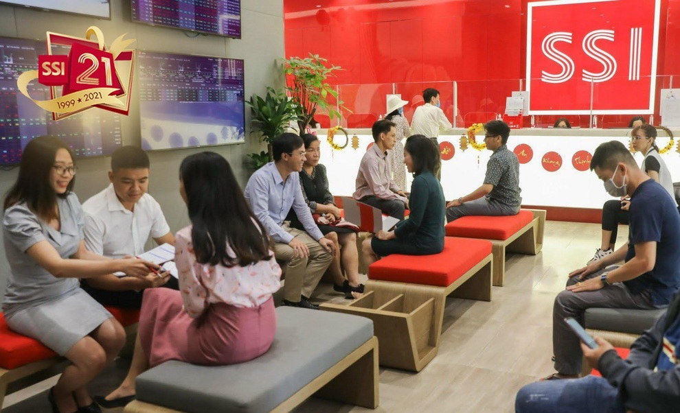 SSI: 21 năm miệt mài đóng góp cho thị trường chứng khoán Việt - 3 SSI: 21 năm miệt mài đóng góp cho thị trường chứng khoán Việt - 3