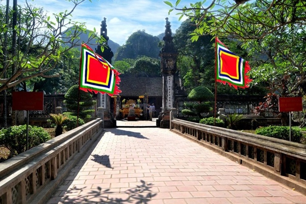 Khám phá du lịch Ninh Bình giữa bão dịch bằng tour trên facebook - 3 Khám phá du lịch Ninh Bình giữa bão dịch bằng tour trên facebook - 3