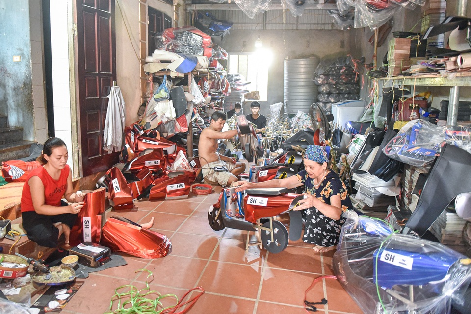 Đột nhập xưởng sản xuất hàng ngàn xe SH vàng mã - 3 Đột nhập xưởng sản xuất hàng ngàn xe SH vàng mã - 3