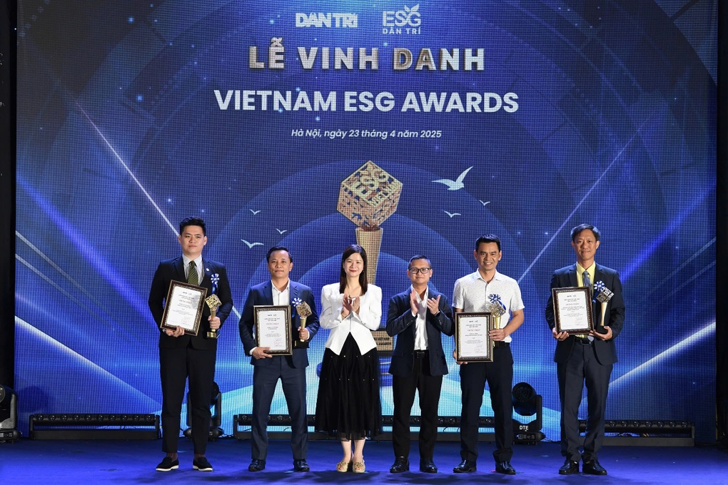Vietnam ESG Awards lần thứ nhất: 31 đơn vị được vinh danh - 3 Vietnam ESG Awards lần thứ nhất: 31 đơn vị được vinh danh - 3