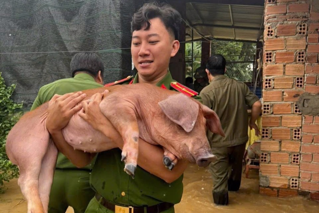 Nhiều khu dân cư ven sông Đồng Nai bị ngập - 1