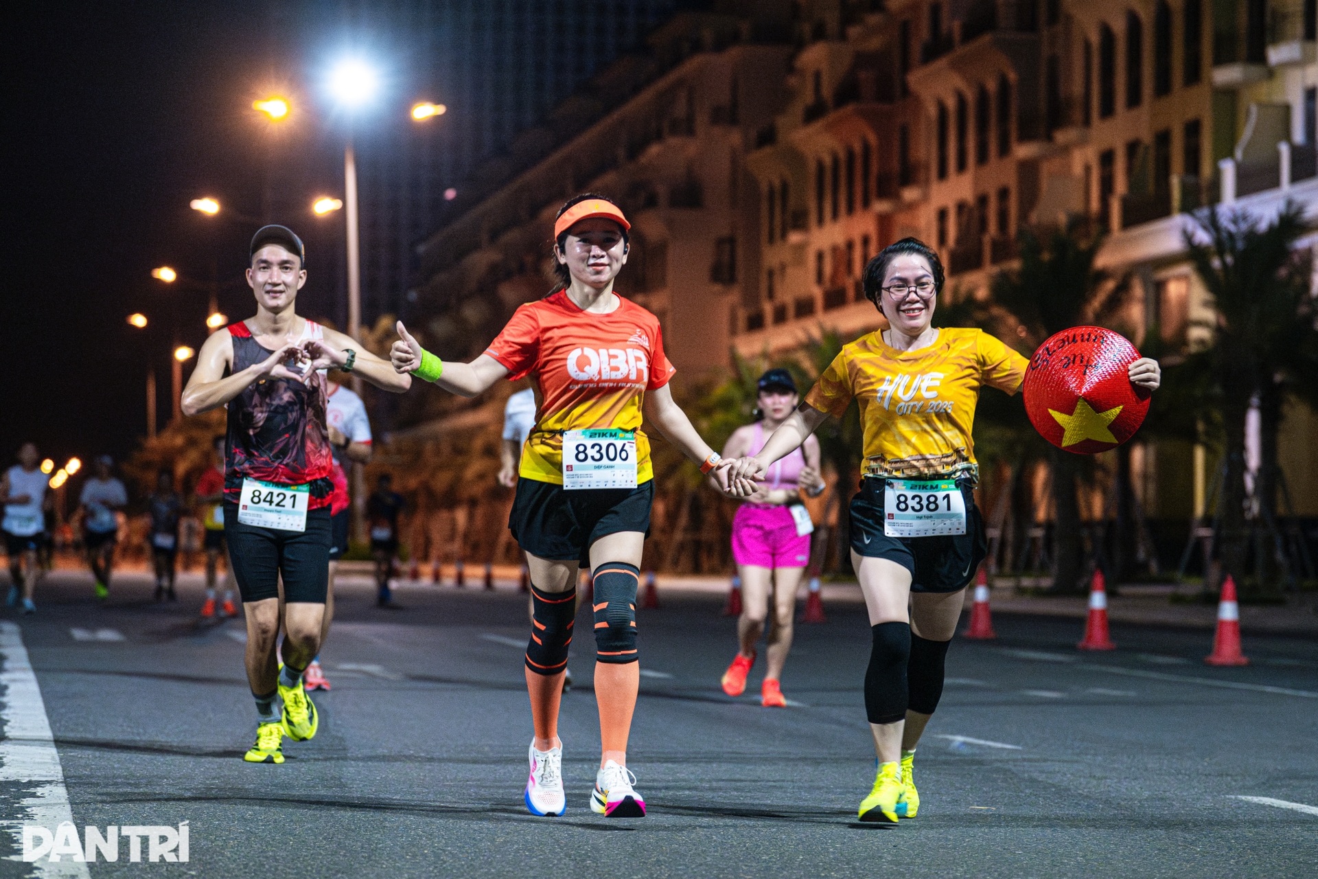 Running steps on the brilliant route of Quang Tri International Marathon - 11 Những bước chạy trên cung đường rực rỡ của Quảng Trị International Marathon - 11