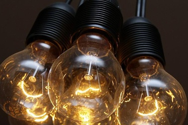 Liên minh châu Âu chính thức cấm lưu hành bóng đèn halogen