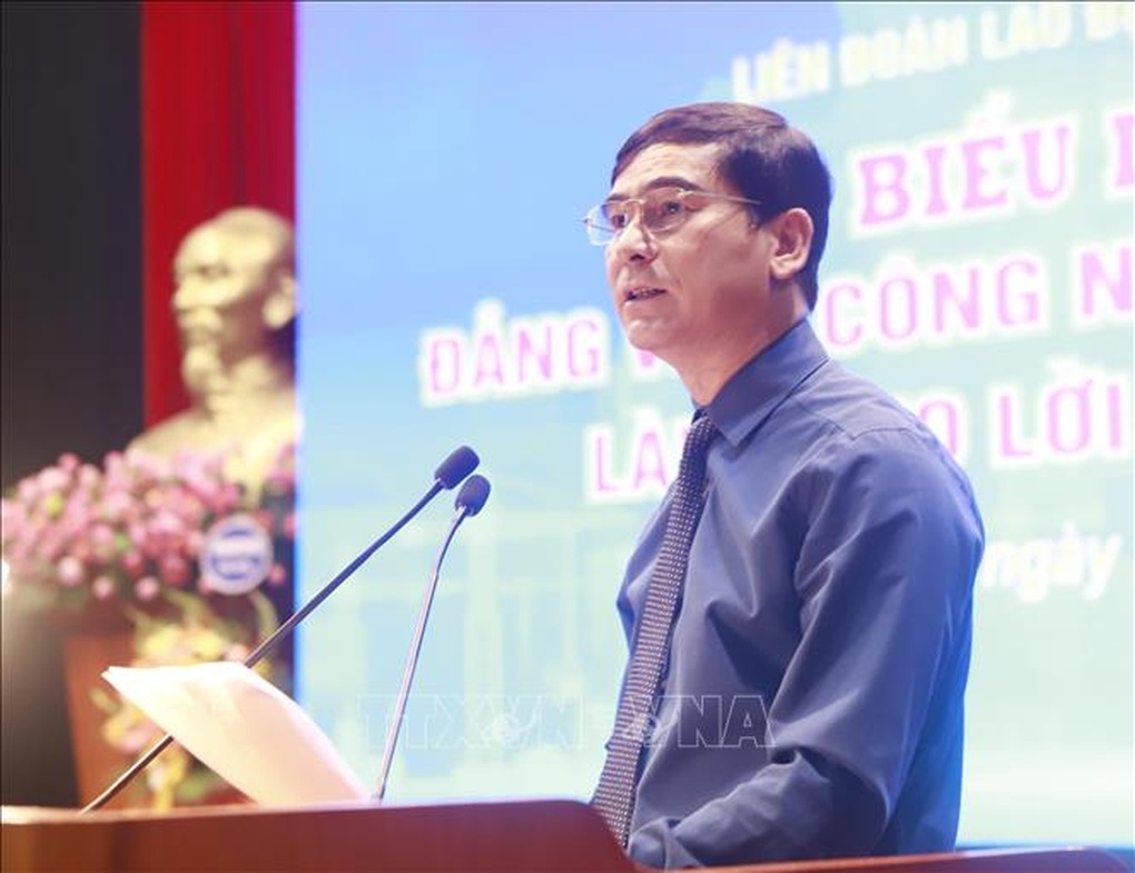 Vĩnh Phúc biểu dương 95 đảng viên công nhân làm theo lời Bác - 1 Vĩnh Phúc biểu dương 95 đảng viên công nhân làm theo lời Bác - 1