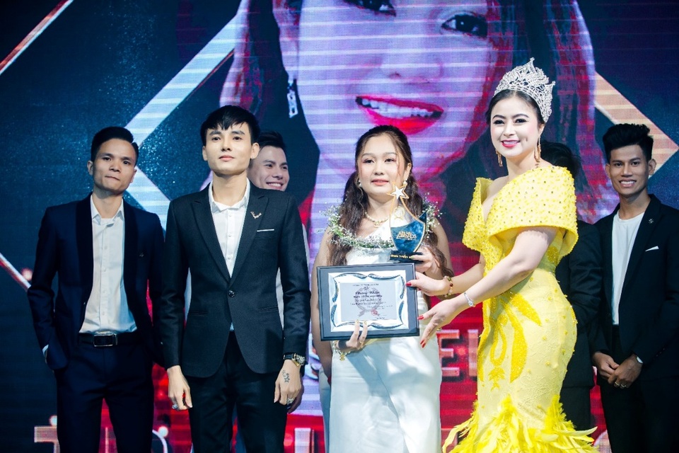 Bà Lão Awards 2019 khẳng định thương hiệu mỹ phẩm được yêu thích - 5 Bà Lão Awards 2019 khẳng định thương hiệu mỹ phẩm được yêu thích - 5