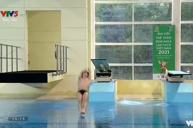 Pha nhảy cầu 0 điểm của Tùng Dương (Nguồn: VTV)