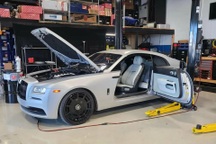 Phụ tùng như nhau nhưng Rolls-Royce gây sốc khi bán đắt gấp 15 lần BMW