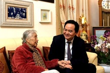 Nguyên Phó CTN Nguyễn Thị Bình: Cần tạo động lực để nhà giáo yên tâm cống hiến