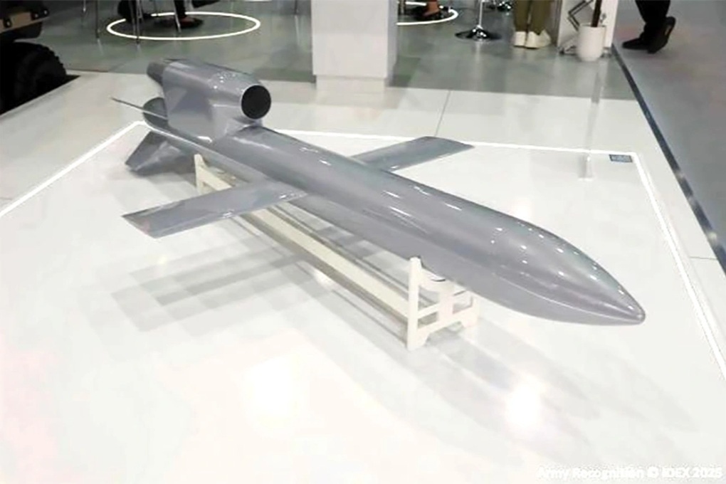 Ông Zelensky tiết lộ tên lửa tiên tiến nhất tầm bắn 3.000km của Ukraine - 1 Ông Zelensky tiết lộ tên lửa tiên tiến nhất tầm bắn 3.000km của Ukraine - 1