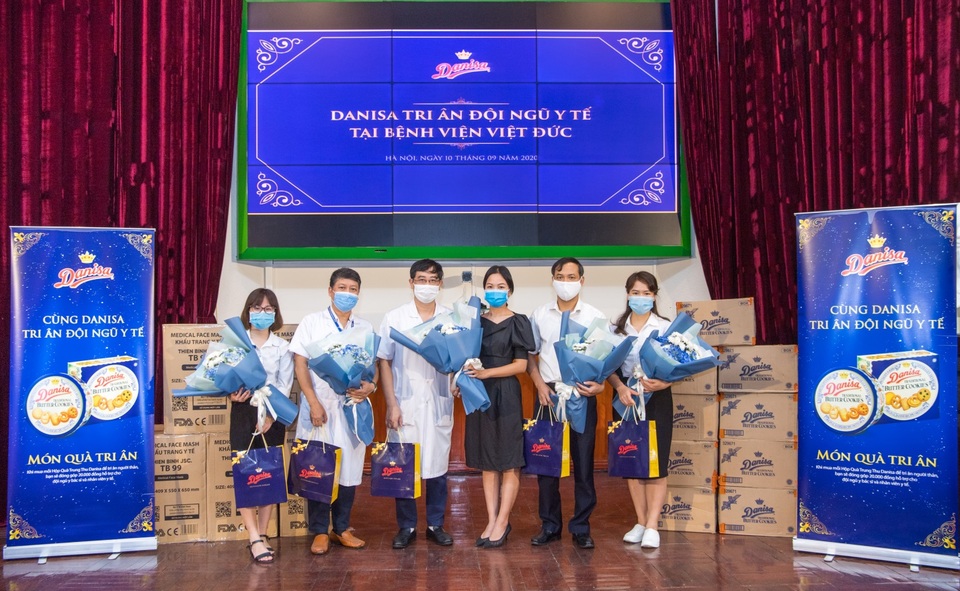 Mùa Trung thu ấm áp của đội ngũ y bác sĩ qua tấm lòng sẻ chia tri ân - 3