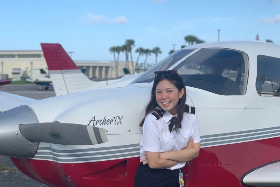 Cô gái ở TPHCM chi 5 tỷ đồng học lái máy bay kể điều bất ngờ về thu nhập