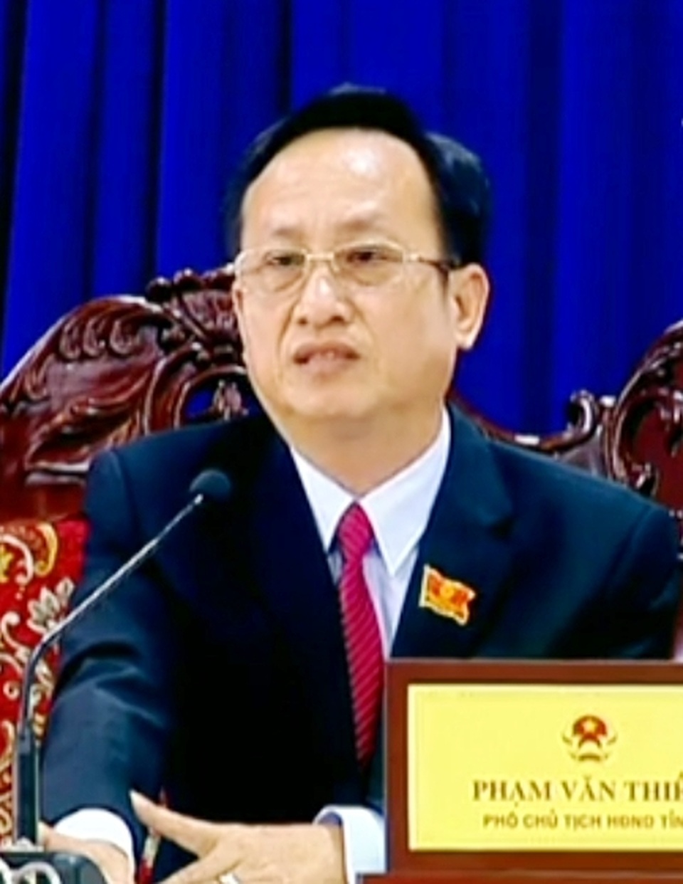 Sở Xây dựng bị “truy” công trình sai phép, Sở Nông nghiệp được hỏi bao giờ hết ngập - 5 Sở Xây dựng bị “truy” công trình sai phép, Sở Nông nghiệp được hỏi bao giờ hết ngập - 5