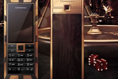 “Mục sở thị” điện thoại 1 triệu USD