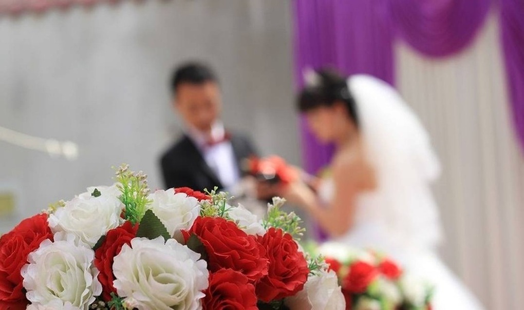Lấy chồng có bắt buộc nhập hộ khẩu vào nhà chồng hay không? - 1 Lấy chồng có bắt buộc nhập hộ khẩu vào nhà chồng hay không? - 1