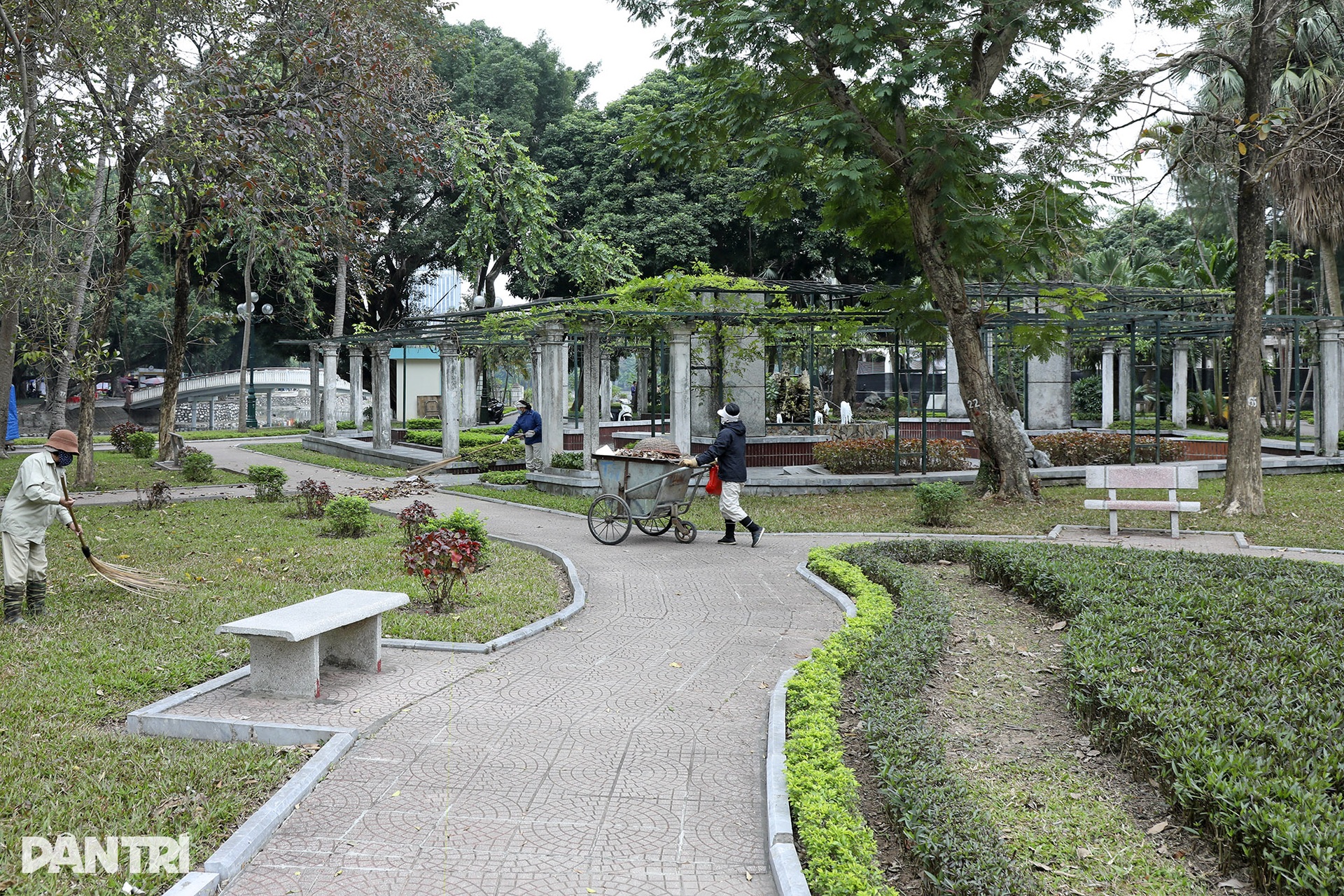 Các công viên lớn của Hà Nội xuống cấp, nhiều hạng mục cũ kĩ, hoen gỉ - 14 Các công viên lớn của Hà Nội xuống cấp, nhiều hạng mục cũ kĩ, hoen gỉ - 14