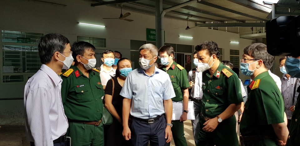 Ban bố tình trạng sẵn sàng chiến đấu giữa tâm dịch Covid-19 - 10