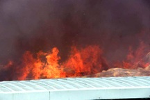 Cháy cực lớn trong khu công nghiệp Sóng Thần 2