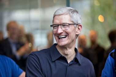 Ấn tượng ban đầu kém nổi bật, song CEO Tim Cook cho thấy ông là một thiên tài