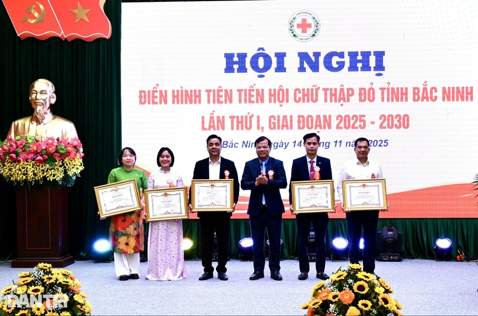 Báo Dân trí nhận Bằng khen của Chủ tịch UBND tỉnh Bắc Ninh - 5