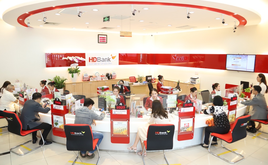 Lợi nhuận HDBank 6 tháng vượt 5.300 tỷ đồng - 1 Lợi nhuận HDBank 6 tháng vượt 5.300 tỷ đồng - 1