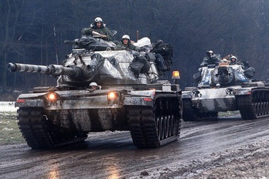 Cuộc tập trận suýt làm tan nát thế giới