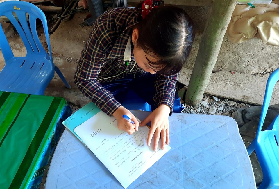 Người đàn ông nằm liệt bị kẻ giả danh nhà hảo tâm lừa mất gần 9 triệu đồng - 1 Người đàn ông nằm liệt bị kẻ giả danh nhà hảo tâm lừa mất gần 9 triệu đồng - 1