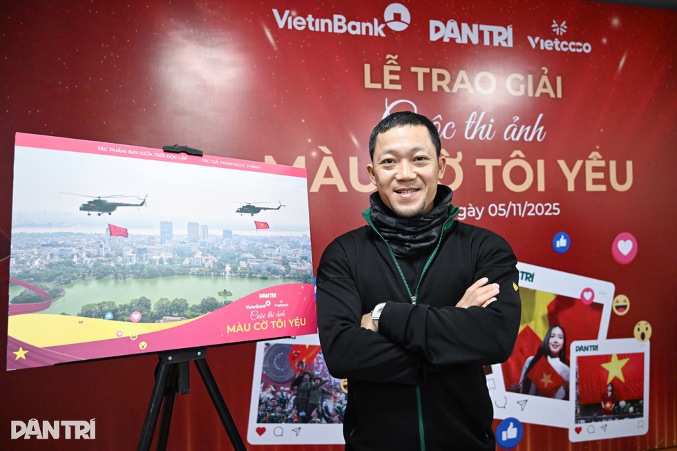 Báo Dân trí trao giải Cuộc thi ảnh Màu cờ tôi yêu 2025 - 8 Báo Dân trí trao giải Cuộc thi ảnh Màu cờ tôi yêu 2025 - 8