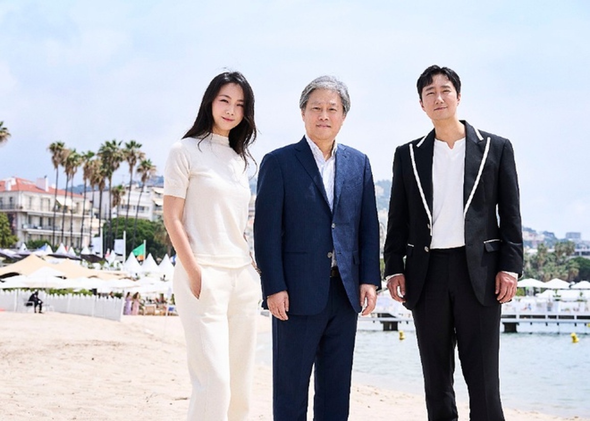 Mỹ nhân bị cấm vận vì cảnh nóng tái xuất tại LHP Cannes 2022 - 2