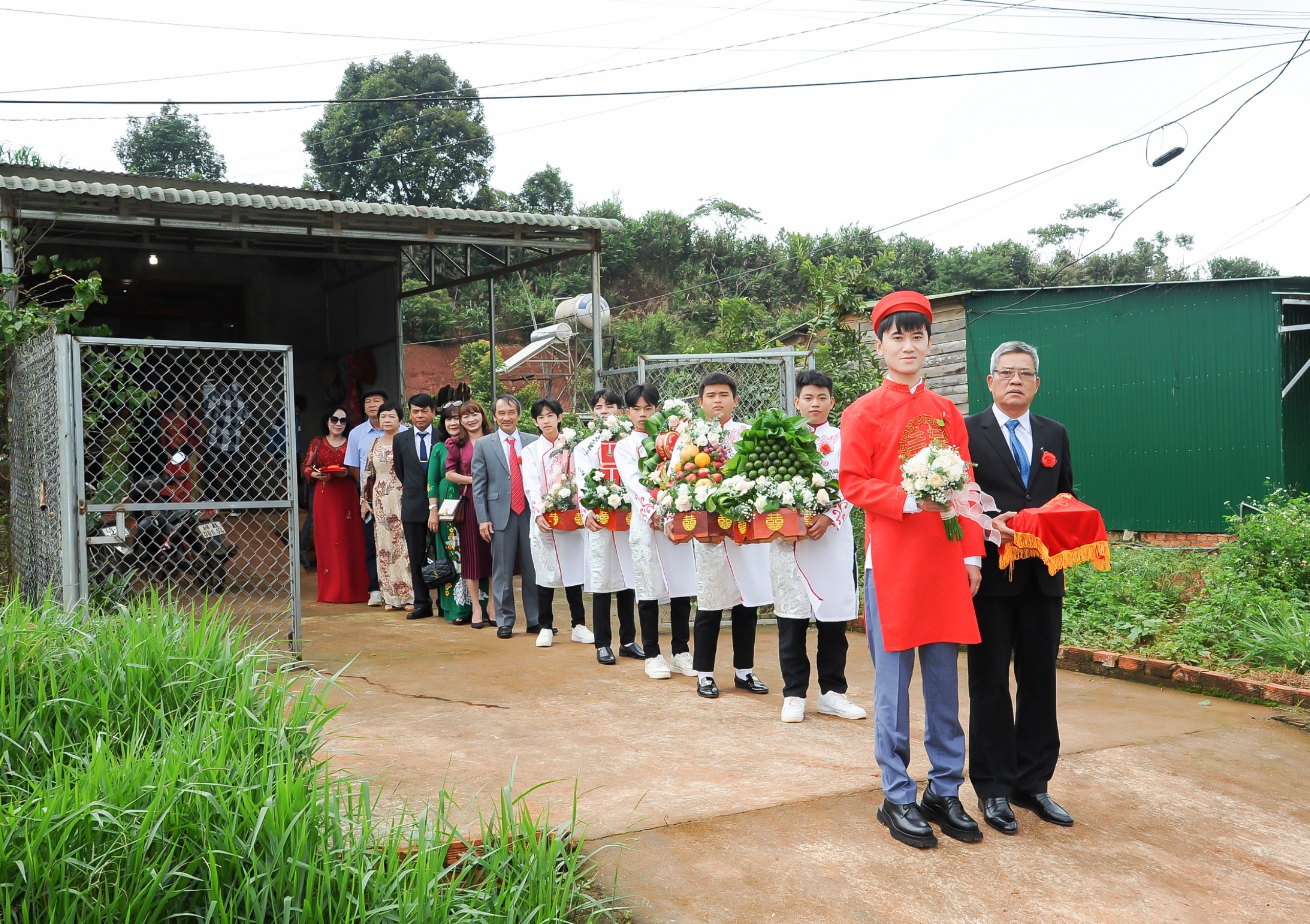 Chàng kỹ sư Trung Quốc vượt 5.000km đến cưới cô gái Việt liệt tứ chi - 6 Chàng kỹ sư Trung Quốc vượt 5.000km đến cưới cô gái Việt liệt tứ chi - 6