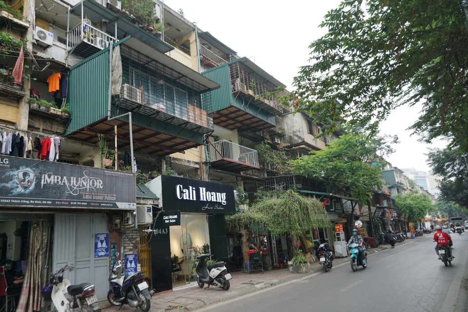 Cải tạo chung cư cũ: 2 thập kỷ vẫn giậm chân tại chỗ, người dân sống trong bất an - 4 Cải tạo chung cư cũ: 2 thập kỷ vẫn giậm chân tại chỗ, người dân sống trong bất an - 4