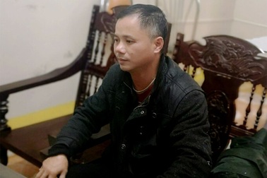 Khởi tố đối tượng chém thủng thuyền cứu hộ lũ lụt