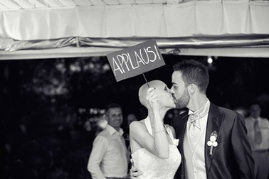 Cảm động trước bộ ảnh cưới đẹp như cổ tích của cô dâu ung thư 