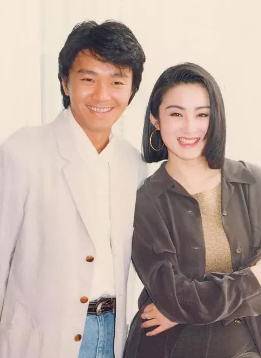 Kinh ngạc trước nhan sắc không đổi sau 30 năm của minh tinh Trương Mẫn - 5 Kinh ngạc trước nhan sắc không đổi sau 30 năm của minh tinh Trương Mẫn - 5