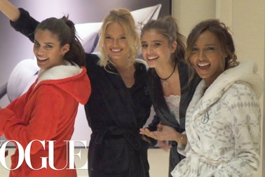 Dàn thiên thần Victoria’s Secret vui đùa bên nhau