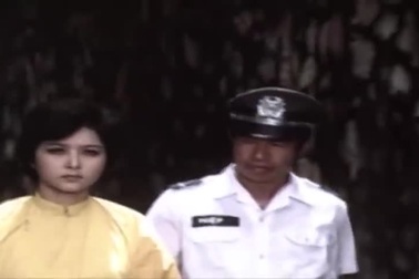 Ni cô Huyền Trang bị địch bắt và tra khảo trong "Biệt động Sài Gòn"