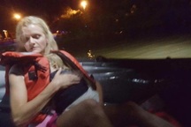 Em bé 23 tháng tuổi sống sót kỳ diệu sau tai nạn lật thuyền