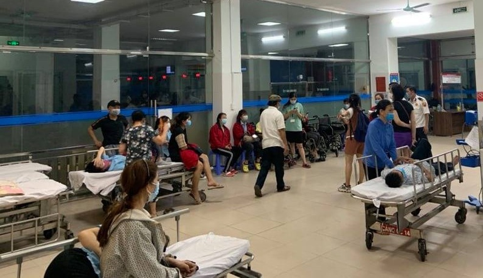 Hải Phòng: 30 công nhân phải nhập viện sau bữa ăn tối - 1 Hải Phòng: 30 công nhân phải nhập viện sau bữa ăn tối - 1