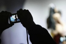 Cắt ghép hình ảnh vào clip nhạy cảm rồi đòi nạn nhân 2 tỷ đồng