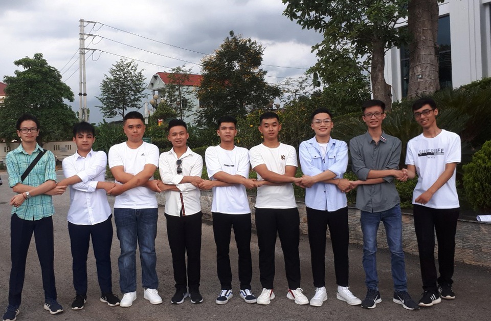 Cậu học trò miền núi có điểm xét tuyển khối A đạt 29,1 điểm - 4 Cậu học trò miền núi có điểm xét tuyển khối A đạt 29,1 điểm - 4