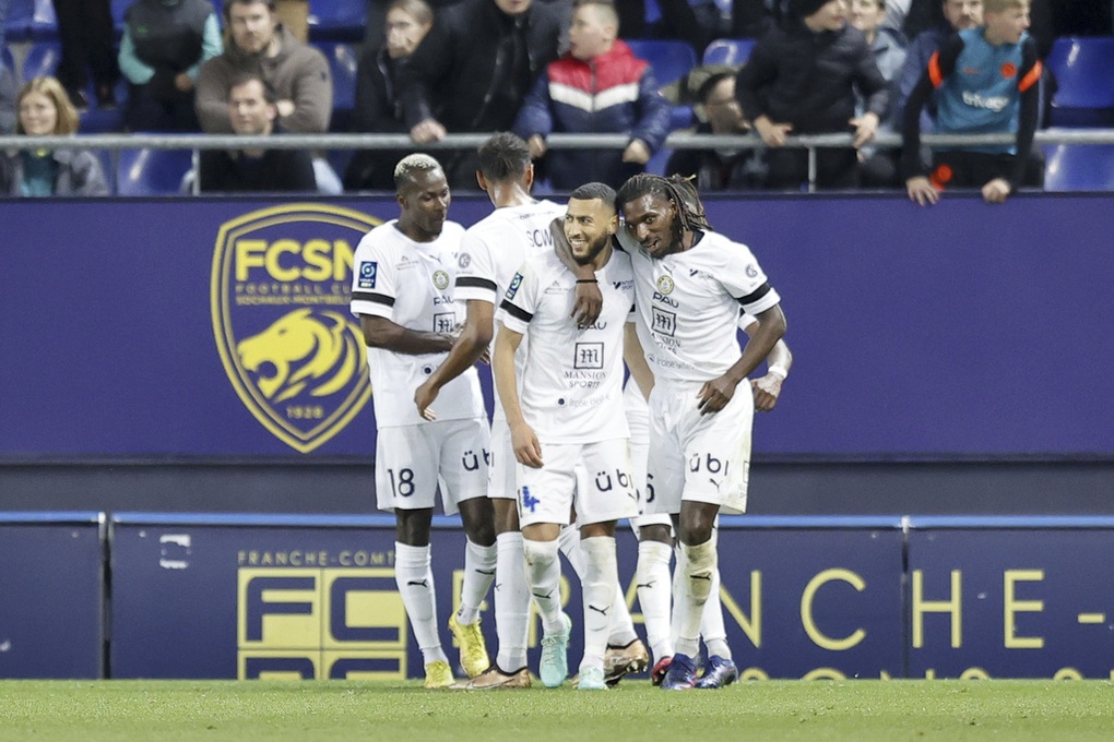 Thắng đội xếp thứ 4 Ligue 2, Pau FC sáng cửa trụ hạng - 1 Thắng đội xếp thứ 4 Ligue 2, Pau FC sáng cửa trụ hạng - 1